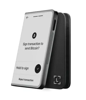 Ledger Stax硬件钱包产品展示支持电子墨水屏
